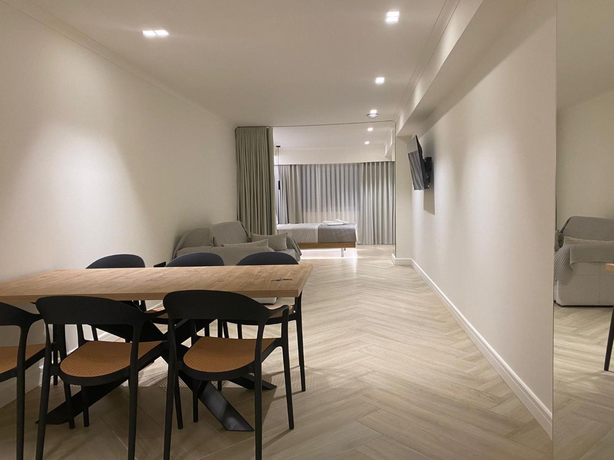 Aparthotel Triple A - Near Ermou Shopping Street - Family Hospitality - Free Parking! Athen Exterior foto